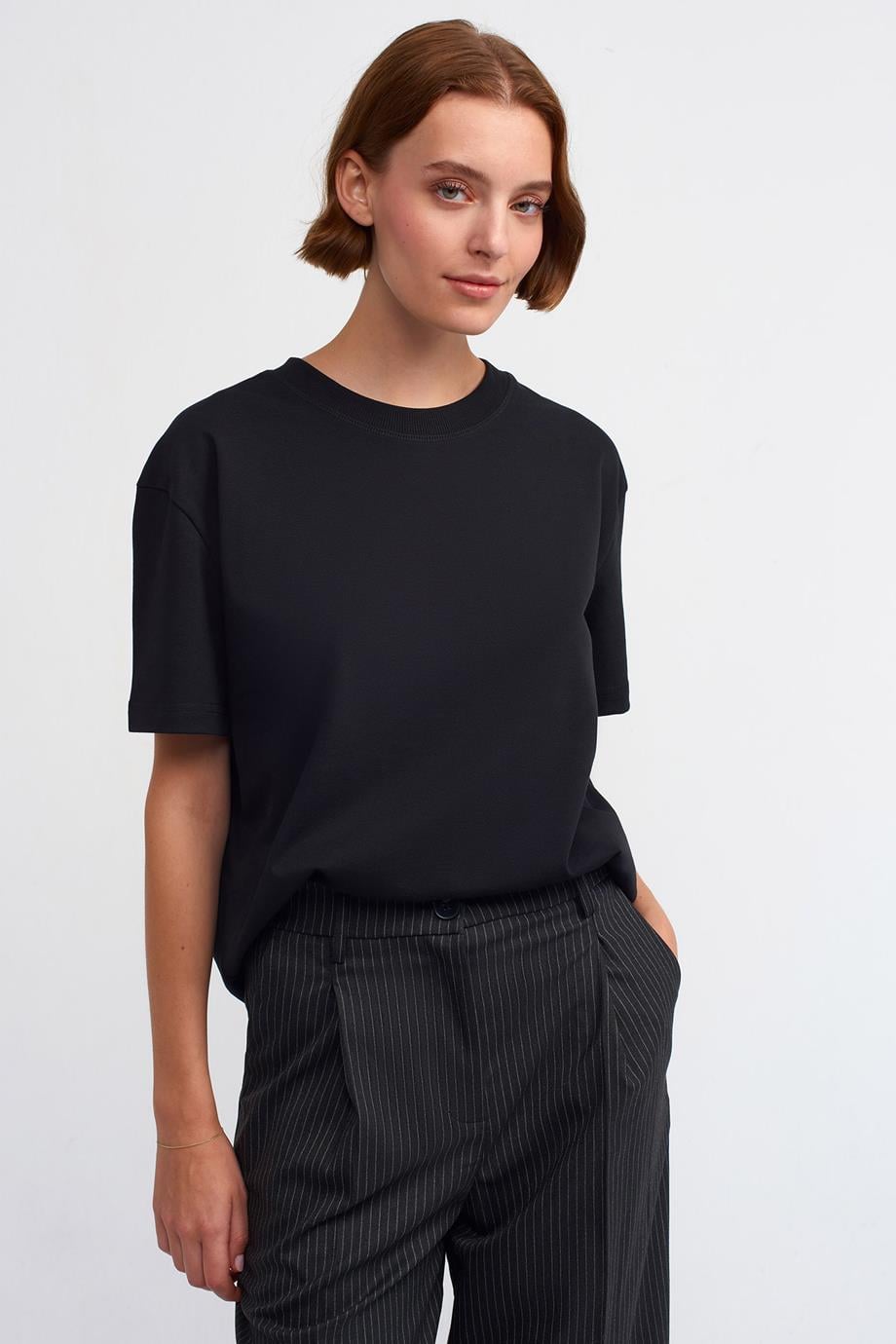 %100 Pamuk Dekoratif Dikişli Bisiklet Yaka T-shirt-Siyah 30312-2Y6