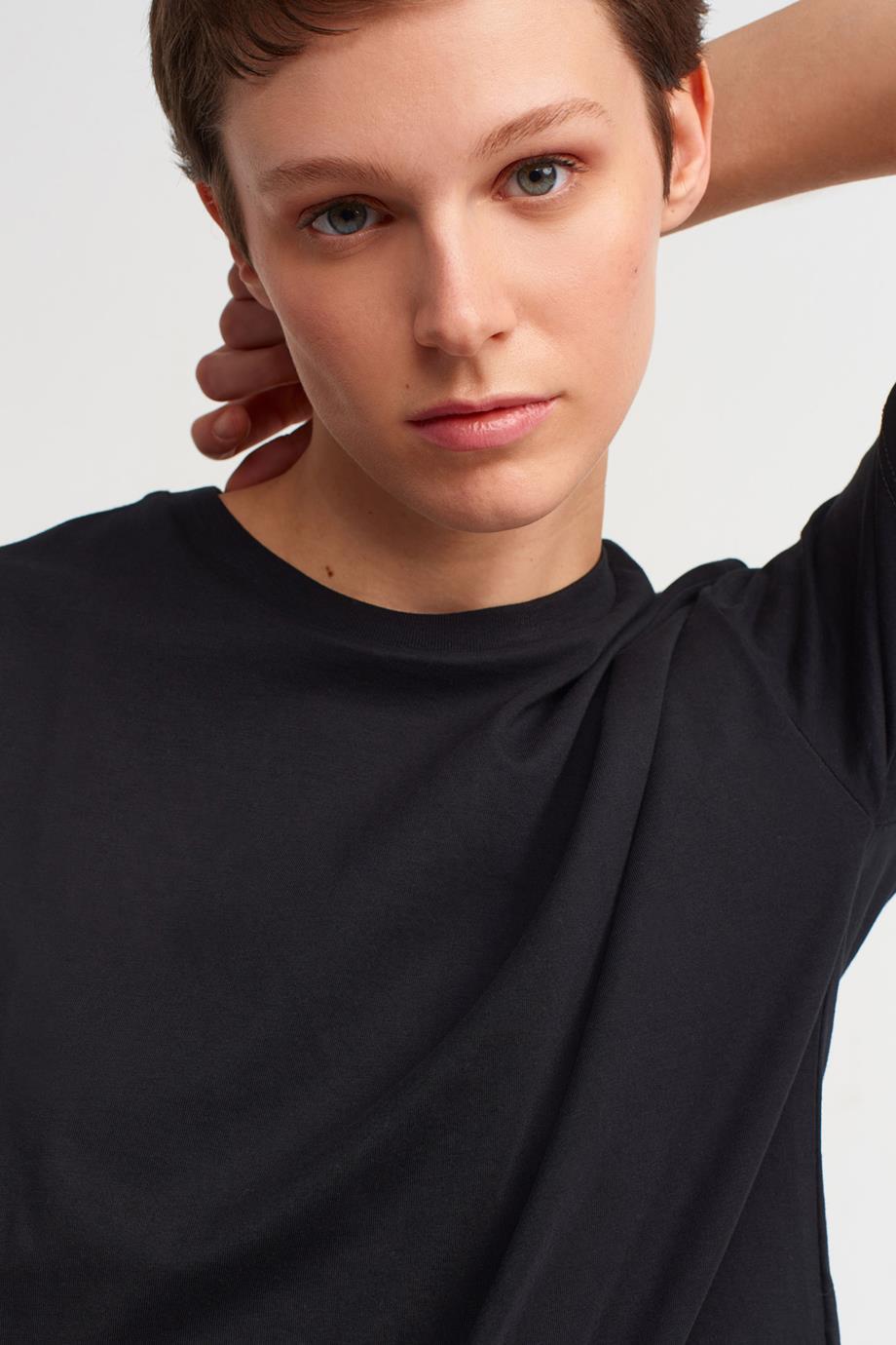Basic T-Shirt-Siyah 3683-2Y6