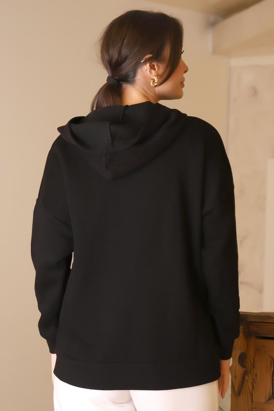 FERMUARLI KAPÜŞONLU SİYAH KADIN SWEATSHİRT  3064-2K5