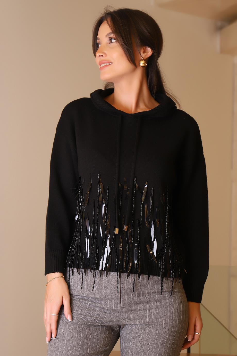 KAPÜŞONLU BONCUK İŞLEMELİ SİYAH KADIN KAZAK  120-2K5