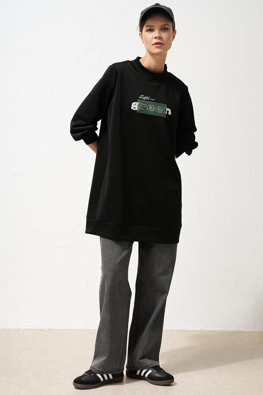 Slogan Detaylı Scuba Siyah Kadın Sweatshirt  31013-2K5