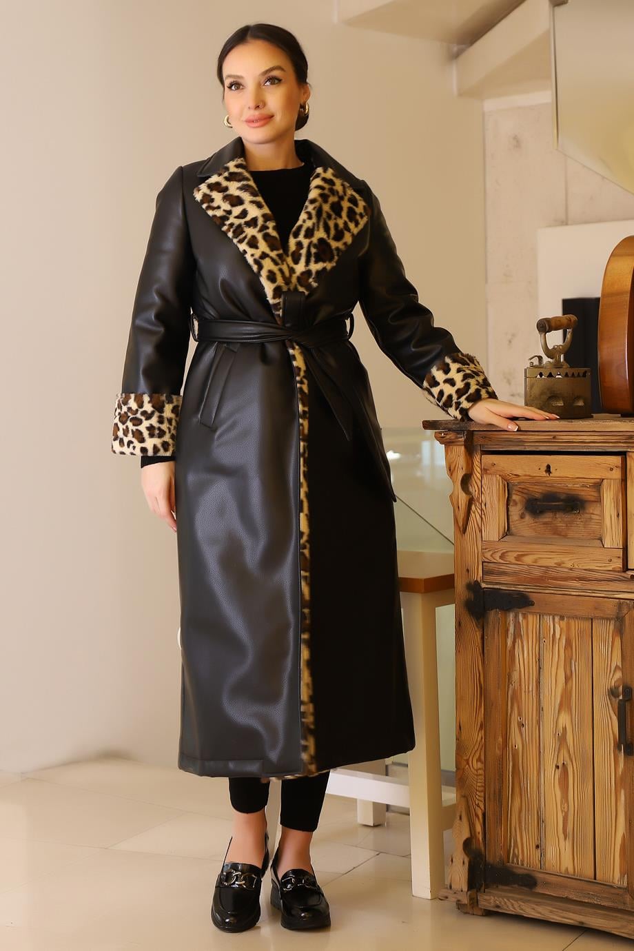 LEOPAR DESENLİ KEMERLİ SİYAH KADIN KABAN 6980-2K5