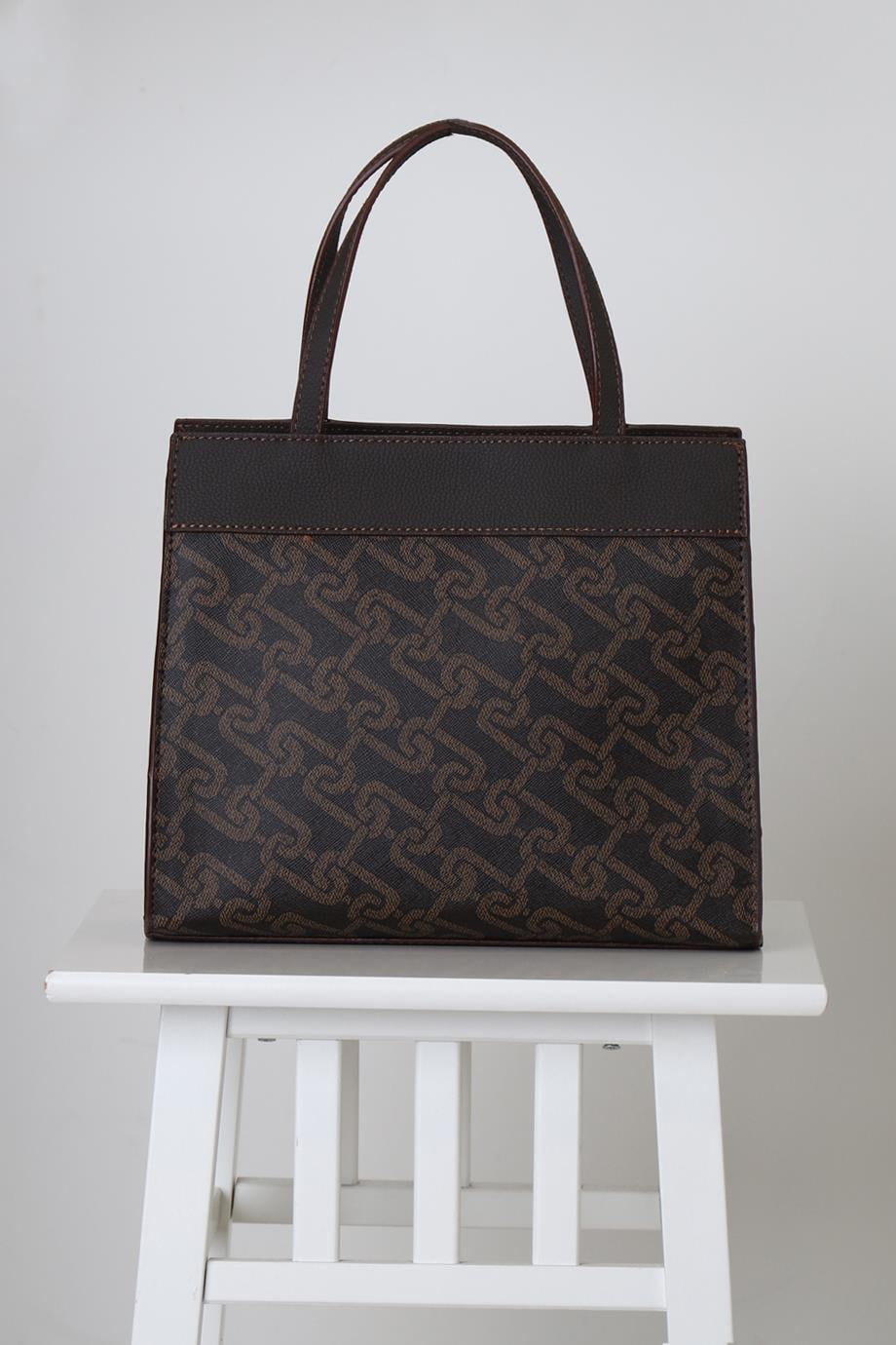 ZİNCİR BASKILI KAHVE KADIN EL ÇANTASI  24527-2K5