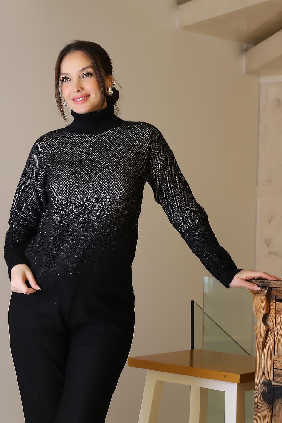 BALIKÇI YAKA DESENLİ SİYAH KADIN KAZAK 22447-2K5