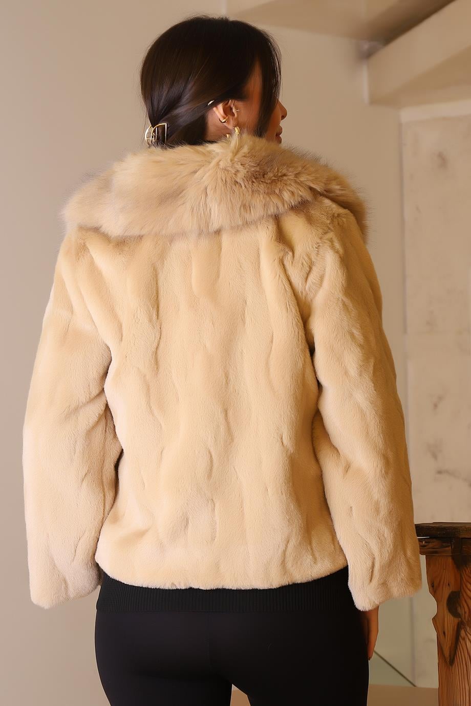 KÜRK YAKA UZUN KOLLU CAMEL KADIN CEKET   2637-2K5