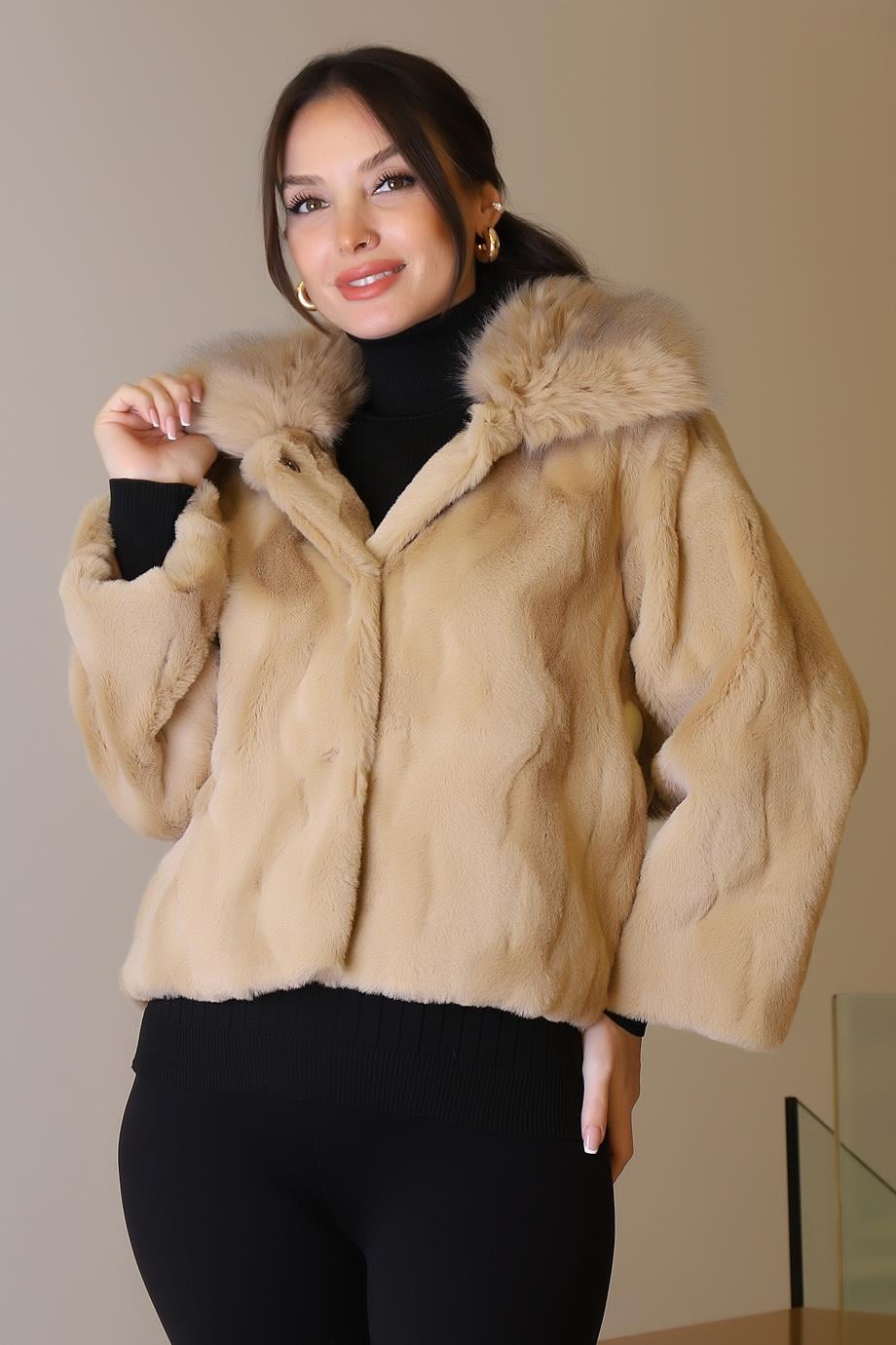 KÜRK YAKA UZUN KOLLU CAMEL KADIN CEKET   2637-2K5