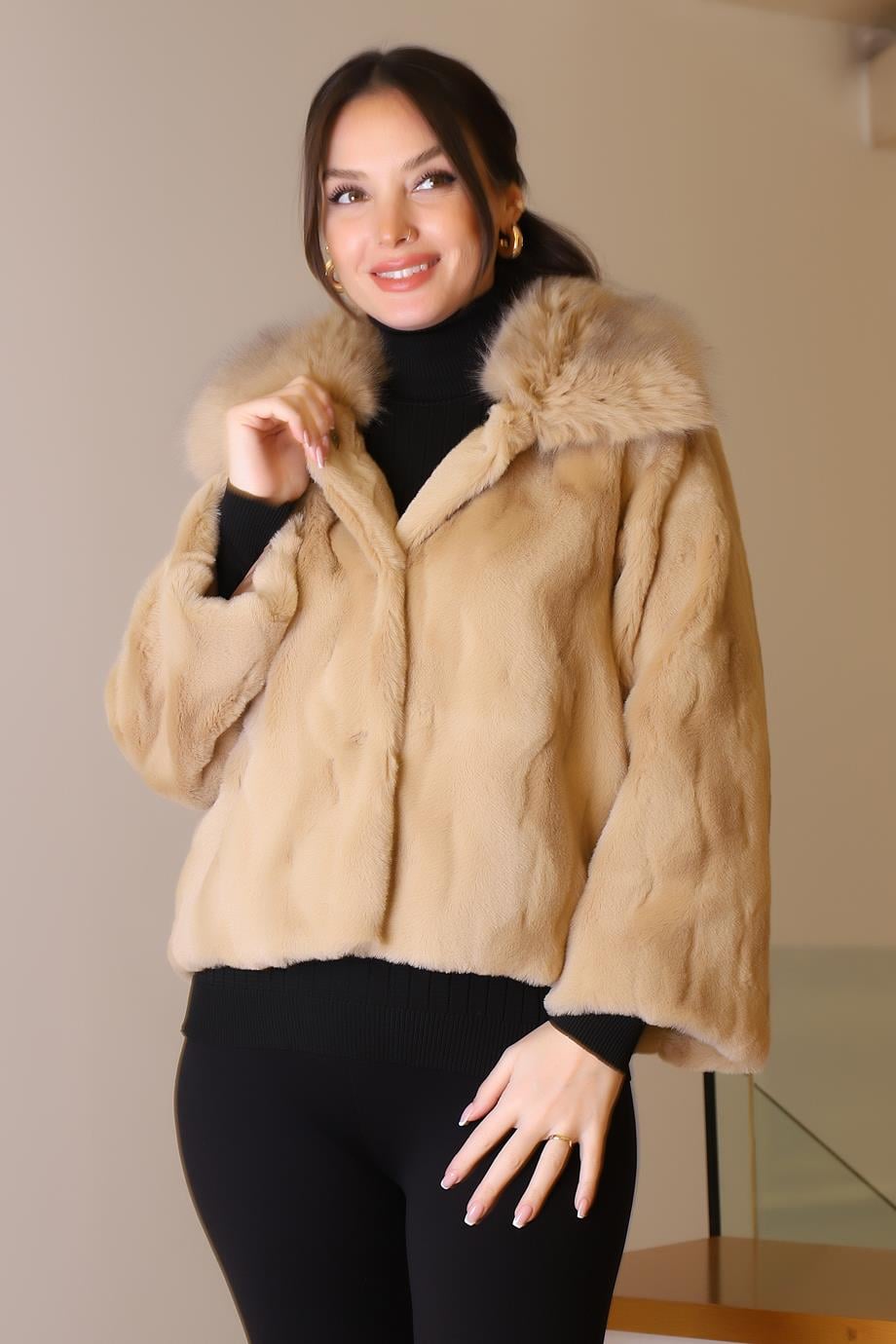 KÜRK YAKA UZUN KOLLU CAMEL KADIN CEKET   2637-2K5