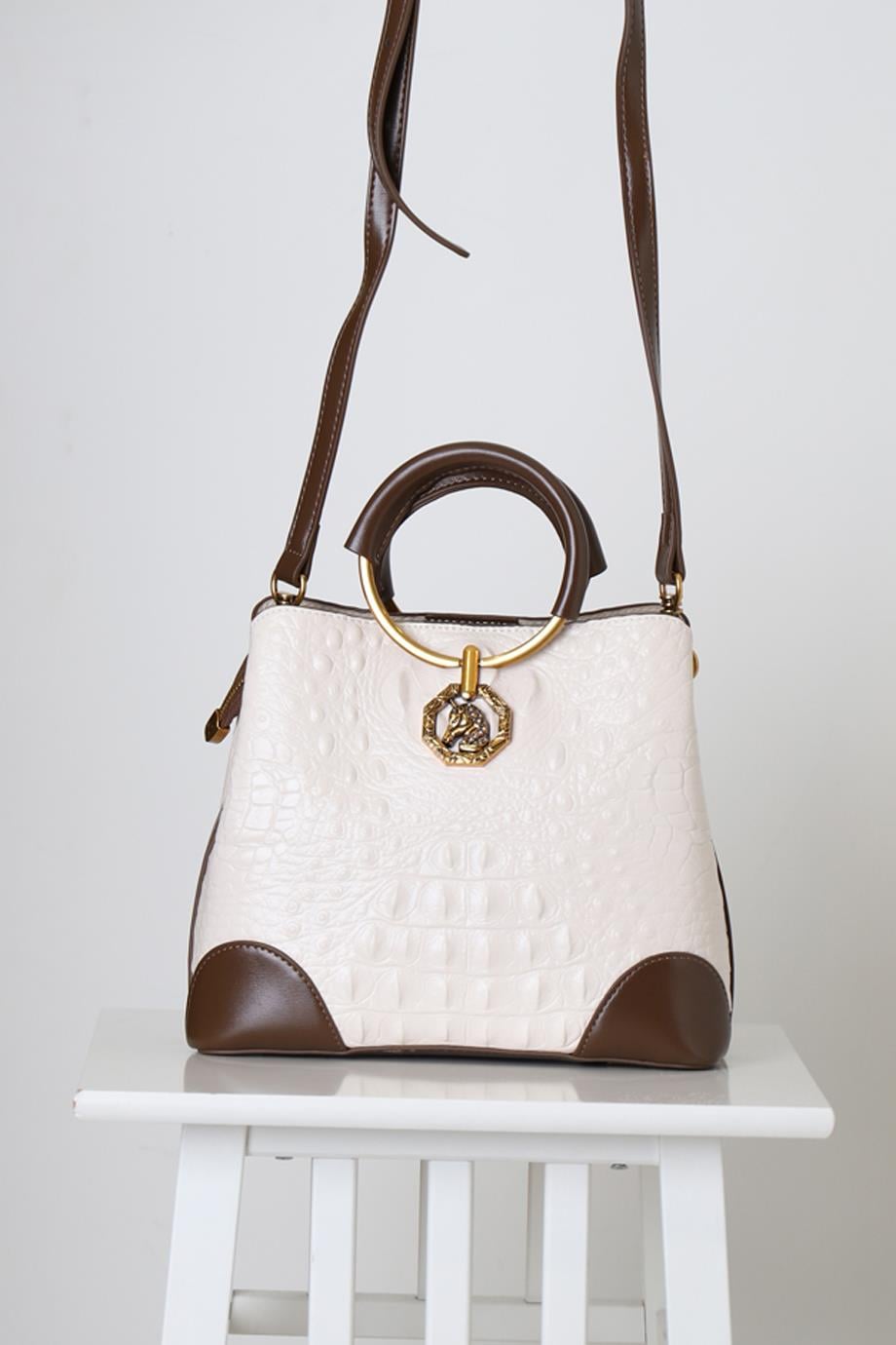 METAL SAPLI BEJ KADIN ÇAPRAZ ÇANTA  26503-2K5