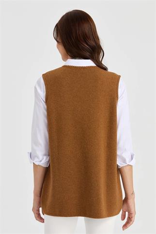 V YAKA İŞLEMELİ TABA KADIN YELEK   23001-VY-2K5