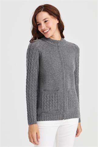 DİK YAKA KOLLARI ÖRGÜLÜ FÜME KADIN MONT  23203-DY-2K5