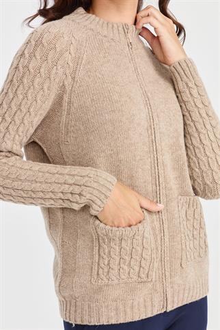 DİK YAKA KOLLARI ÖRGÜLÜ BEJ KADIN MONT 23203-DY-2K5