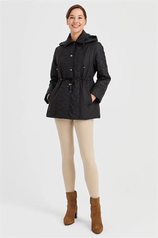 KAPÜŞONLU BELİ BAĞCIKLI SİYAH KADIN MONT  23401-2K5