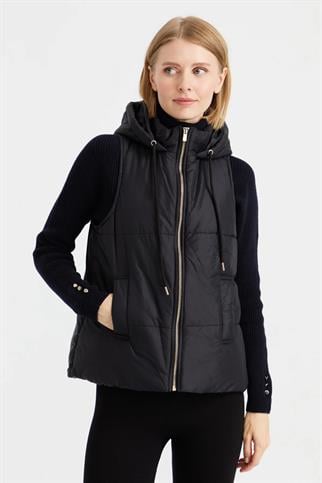 KAPÜŞONLU KISA SİYAH KADIN YELEK 23409-2K5