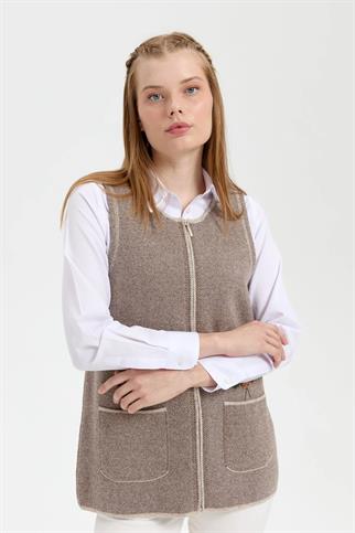 SIFIR YAKA İŞLEMELİ BEJ KADIN YELEK 24000-SY-2K5