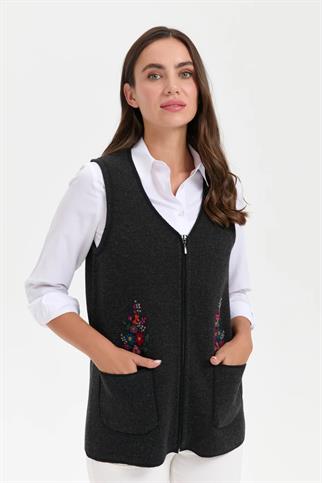V YAKA İŞLEMELİ SİYAH KADIN YELEK 24001-VY-2K5
