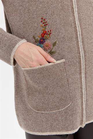 POLO YAKA İŞLEMELİ BEJ KADIN CEKET 24005-PY-2K5