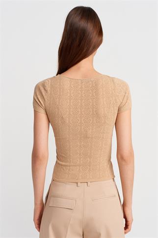 KISA KOLLU DANTEL DOKULU BEJ KADIN BLUZ 10755-2Y5