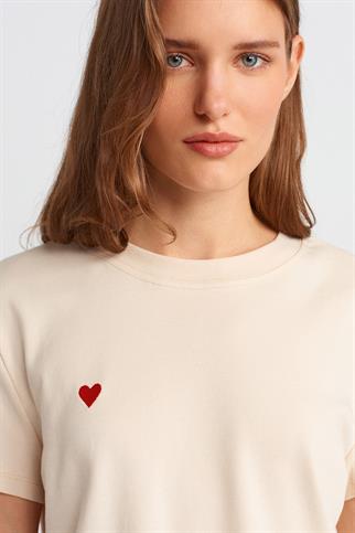 KALP BASKILI KISA KOLLU TAŞ KADIN T-SHİRT 30584-2Y5