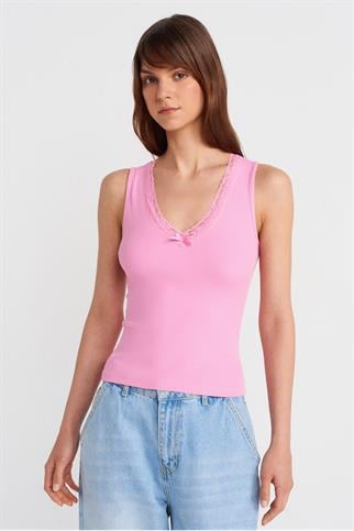 DANTEL DETAYLI KOLSUZ PEMBE KADIN CROP 31778-2Y5