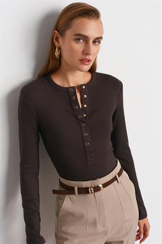 Çıtçıtlı Modal Karışımlı Top-Koyu Kahve 32024-2Y6