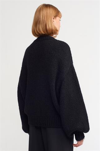 V Yaka Çilek Nakışlı Balon Kol  Siyah Kadın Triko 60185-2K5