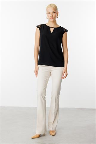 Dantel Detaylı Kolsuz Siyah Kadın  Bluz 3058-2Y5