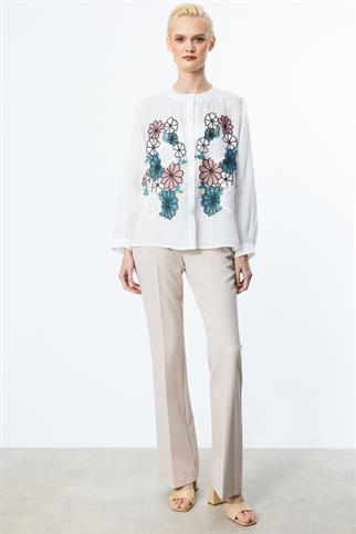 ÇİÇEK İŞLEMELİ EKRU KADIN BLUZ     3932-2Y5