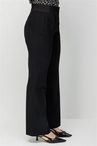 Beli Lastik Detaylı İspanyol Paça Pantolon Siyah 4164-2Y6