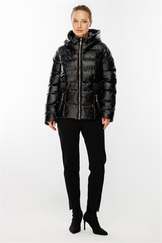 Ekol Cepleri Ve Önü Fermuarlı Şişme Siyah Kaban 7565-2K5