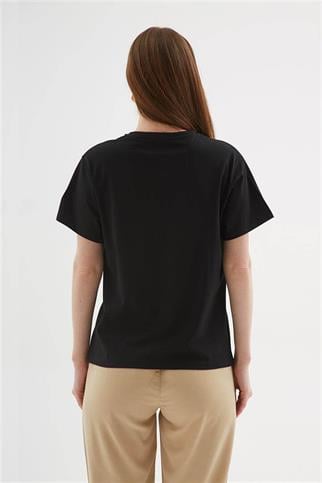 SIFIR YAKA KISA KOLLU BASKILI SİYAH KADIN T-SHİRT 0062-2Y5