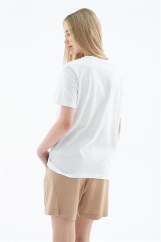 V YAKA KISA KOLLU BEYAZ  KADIN T-SHİRT 0248-2Y5