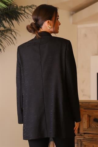 UZUN KOLLU CEPLERİ İŞLEMELİ SİYAH KADIN CEKET  6152-2Y4