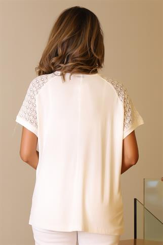 SIFIR YAKA OMUZLARI DANTEL İŞLEMELİ EKRU KADIN BLUZ  737-2Y5