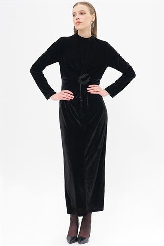 Aksesuar Detaylı Siyah Kadife Elbise 23040-2K5