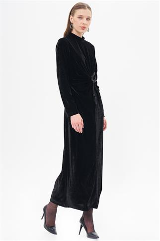 Aksesuar Detaylı Siyah Kadife Elbise 23040-2K5