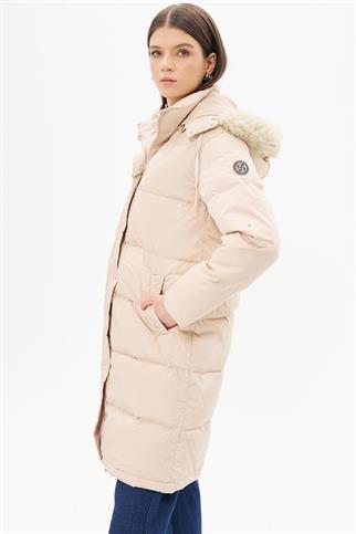 Kaz Tüyü Dolgulu Kapüşonlu Krem Kadın Mont  27008-2K5