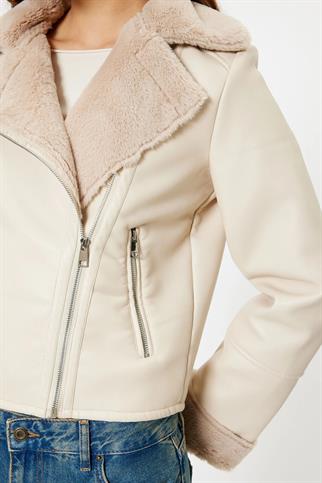 YAKASI VE KOLLARI PELUŞ EKRU KADIN CEKET  5WAK20161EW-2K5