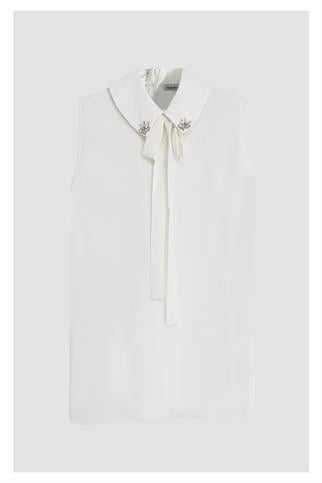 YAKASI TAŞLI KOLSUZ EKRU KADIN BLUZ MB01.12-2K5