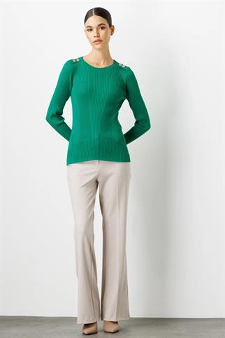 UZUN KOLLU OMUZLARI DÜĞMELİ YEŞİL KADIN KAZAK 27346-2K4