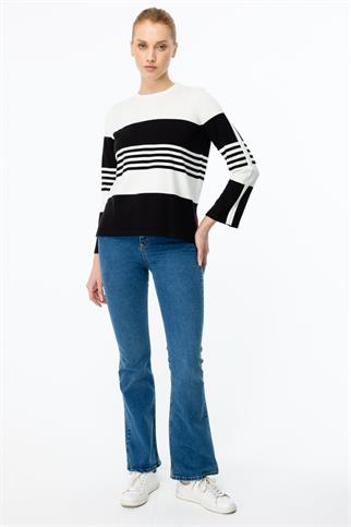 Çizgili Yırtmaç Detaylı Triko Siyah Kadın  Kazak 49324-2K5