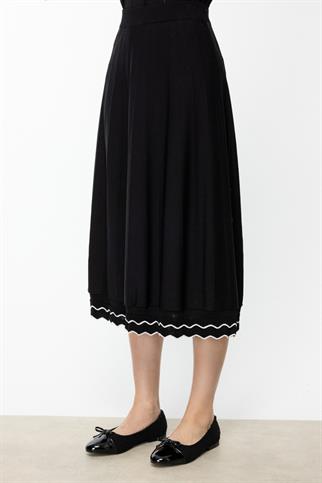  KENDİNDEN DESENLİ MİDİ BOY SİYAH KADIN ETEK  59328-2Y5