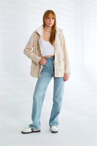 KAPÜŞONLU UZUN KOLLU TAŞ KADIN TRENÇKOT D87117-2Y5