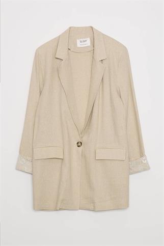 KATLAMALI KOL TEK DÜĞME NATUREL KADIN CEKET D88940-2Y5