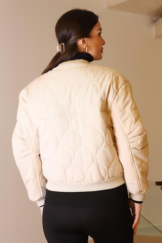 DİK YAKA ÇITÇITLI TAŞ KADIN MONT  D99516-2K5