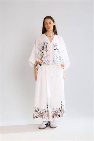 İŞLEMELİ V YAKA EKRU KADIN BLUZ   M37049-2Y5