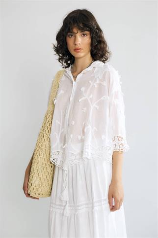 Güpür Detaylı Ekru Renk Kadın Gömlek M38964-2Y6