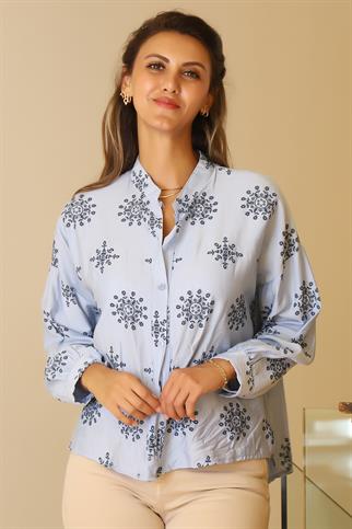 DİK YAKA İŞLEMELİ MAVİ  KADIN BLUZ 51029-2Y5
