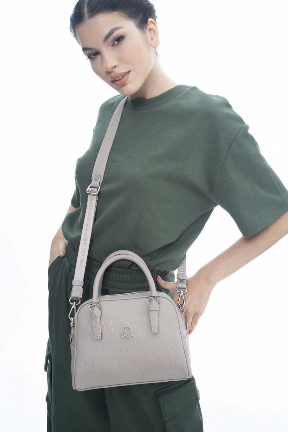 1152-2K4 BENETTON ÇANTATAŞ