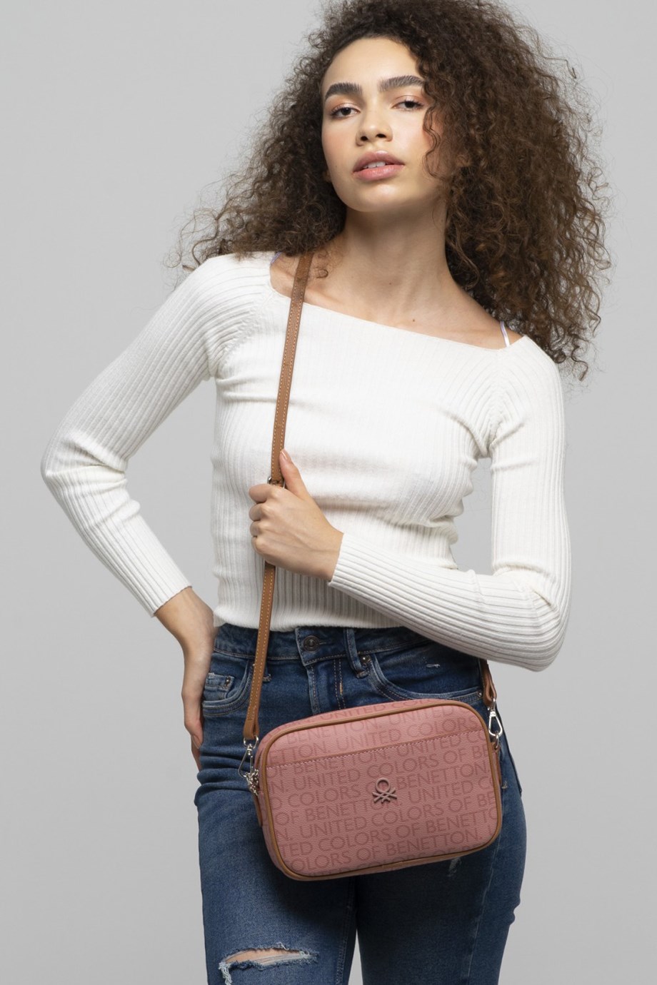 832-2K3 BENETTON ÇANTAGÜL TABA