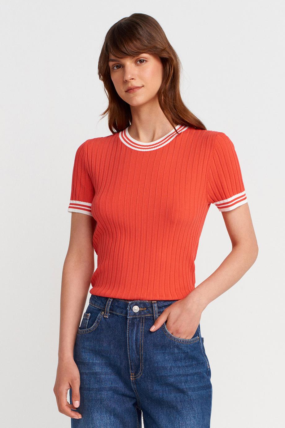 DİLVİN10765-2Y5 DİLVİN BLUZKIRMIZI EKRU